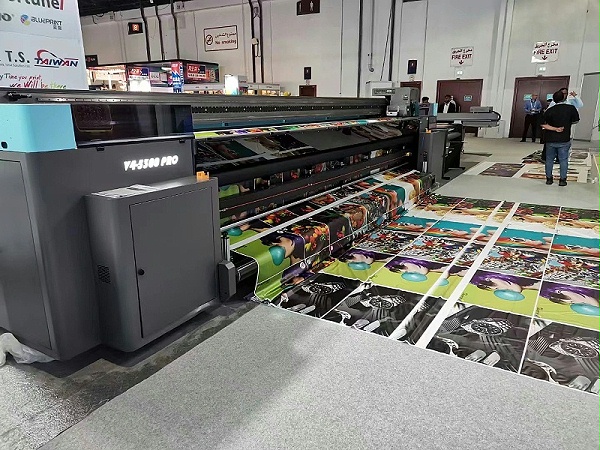 5.3米卷材UV打印机
